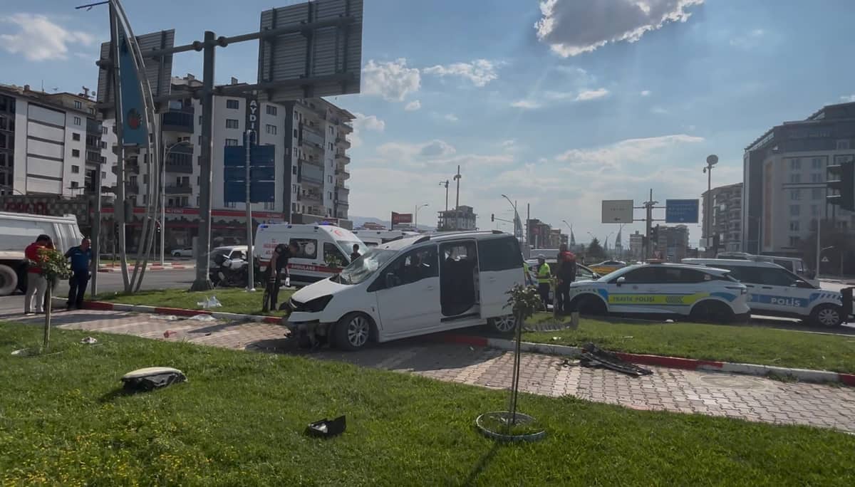 Malatya’da İki Ayrı Kaza: 5 Kişi Yaralandı