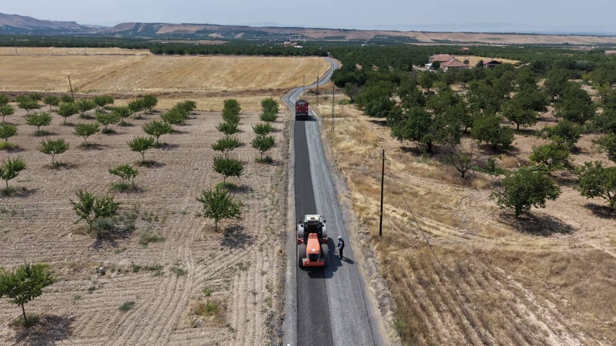 Battalgazi’de Yollar Asfaltla Yenileniyor