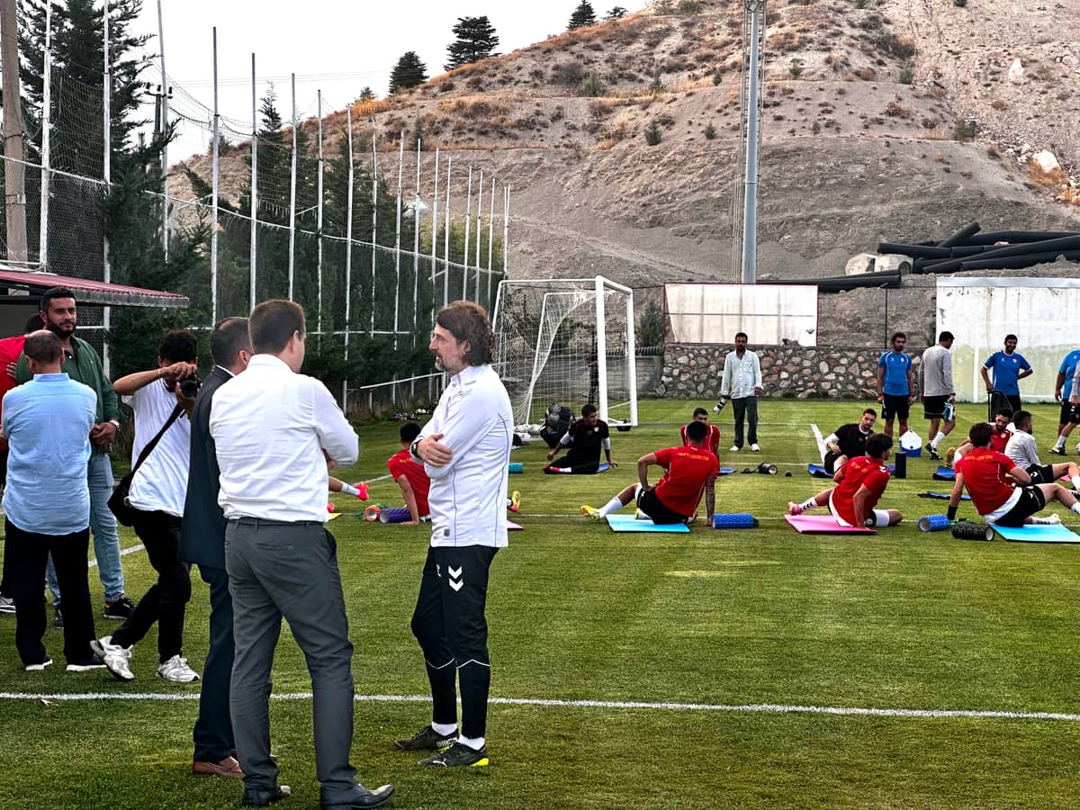 Yeşilyurtspor Kulüp Başkanı Ayhan: “Güçlü ve Sürdürülebilir Bir Takım Kuruyoruz”
