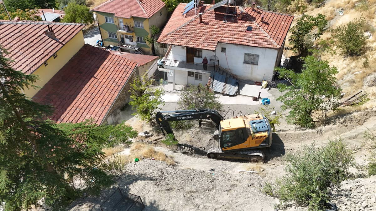 Hekimhan'da 46 Yıllık Teraslar Yenileniyor