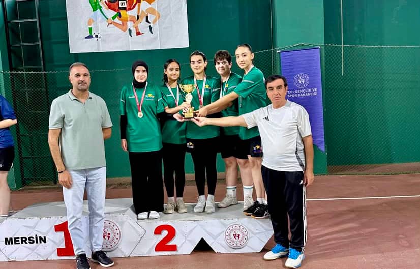 Malatya Badmintonda Türkiye İkincisi