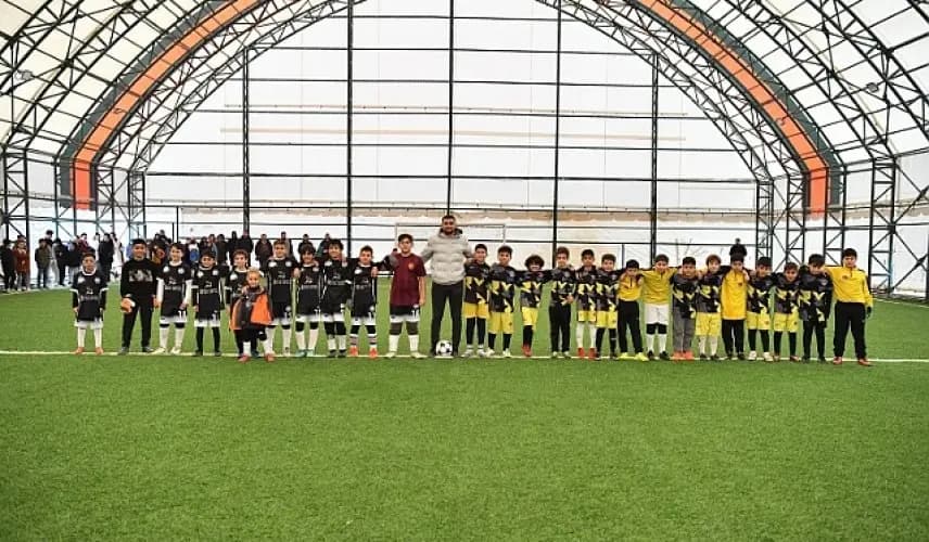 Yeşilyurt Belediyesi Ödüllü 'Sömestr Futbol Turnuvası' Başladı