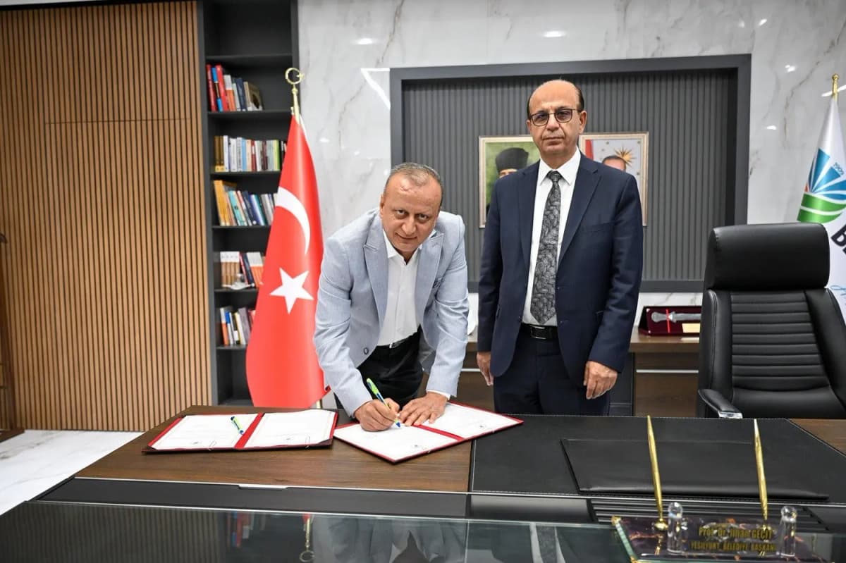 Başkan Geçit, Özalper Mahallesine İnşa Edilecek Taziye Evinin Protokolünü İmzaladı