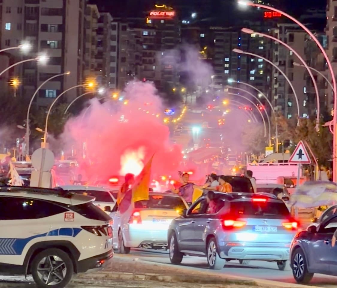 Malatya’da Galatasaray Coşkusu Sokağa Taştı