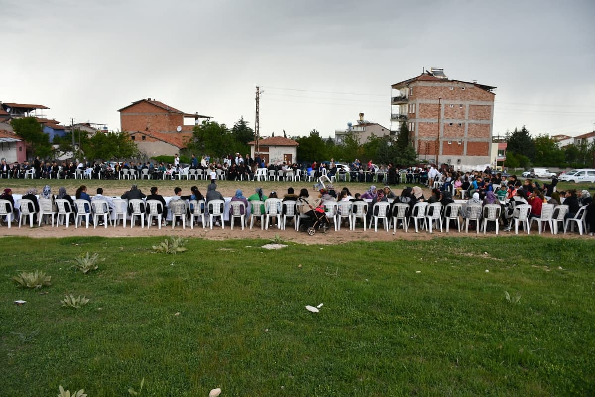 Anneler Günü Cemal Gürsel Mahallesi’nde Şölen Havasında Kutlandı