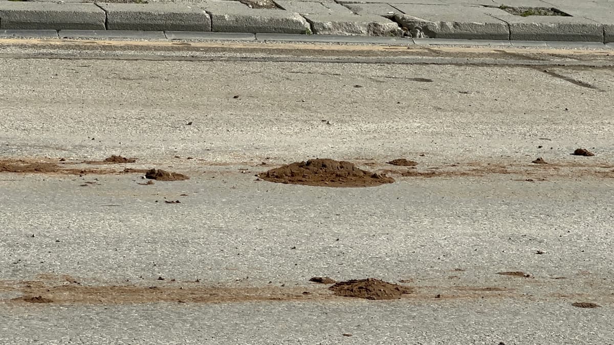 İnönü Caddesi’nde Çamur Tepkisi