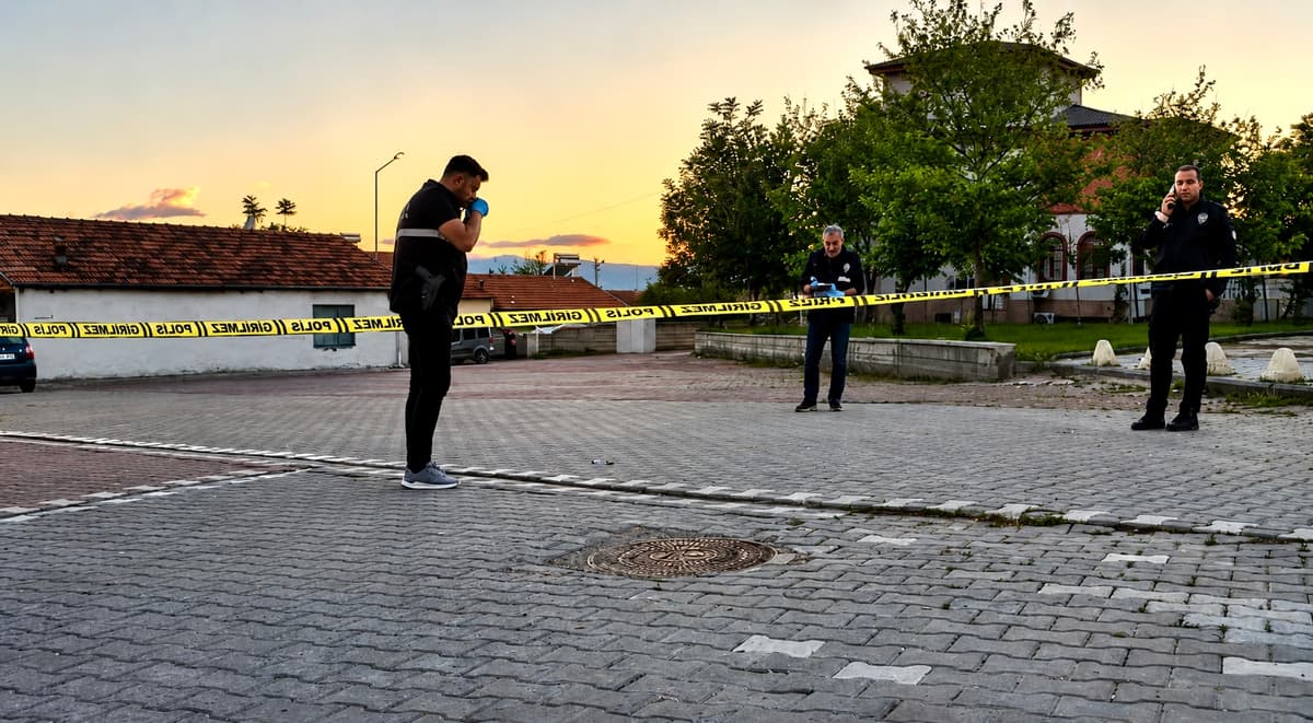 Sanal Alemde Başlayan Husumet Parkta Kanlı Bitti