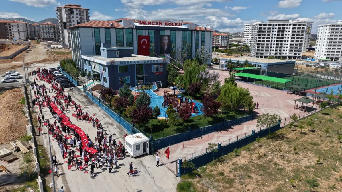 Mercan’da 19 Mayıs Coşkusu Göz Kamaştırdı!